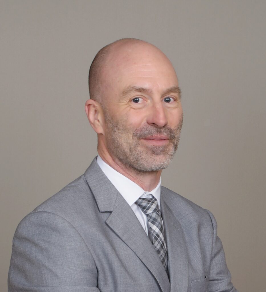 Ian Elstrom